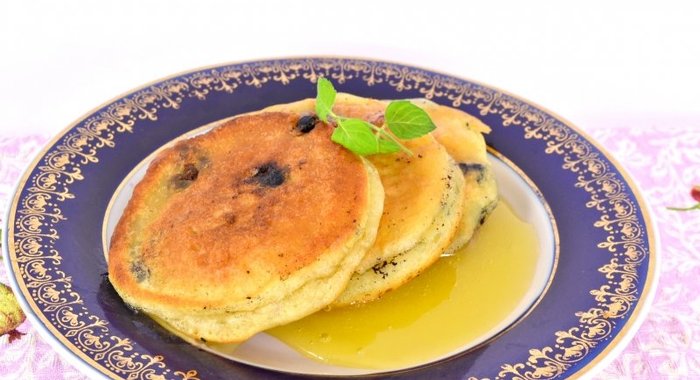 Оладьи на кефире с черникой