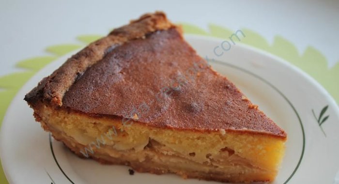 Яблочный пирог со сгущенкой