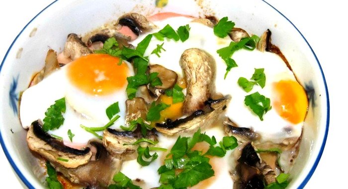 Яичница запеченная