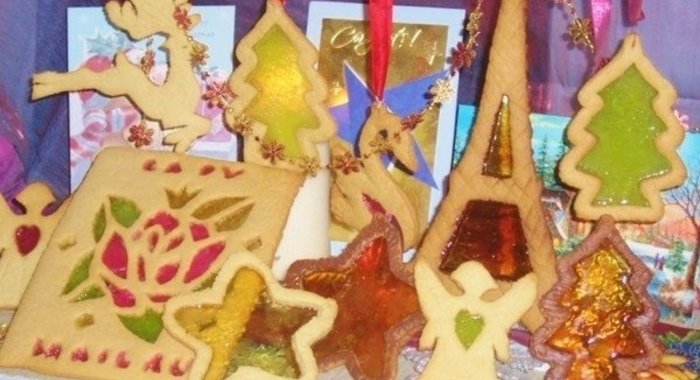 Ёлочные игрушки из медовых и творожных пряников