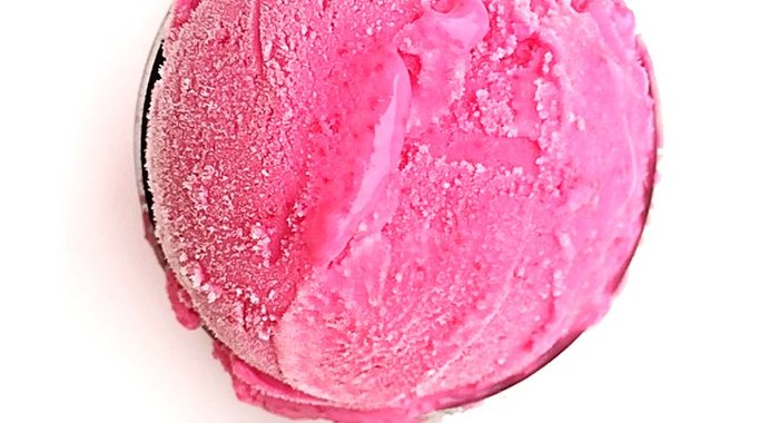 Свекольное мороженое с апельсиновой цедрой