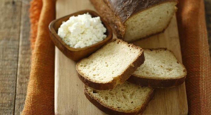 Хлеб с творогом и овсяными хлопьями