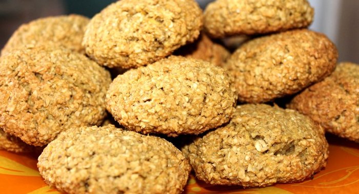 Овсяное печенье без муки с лимонной цедрой