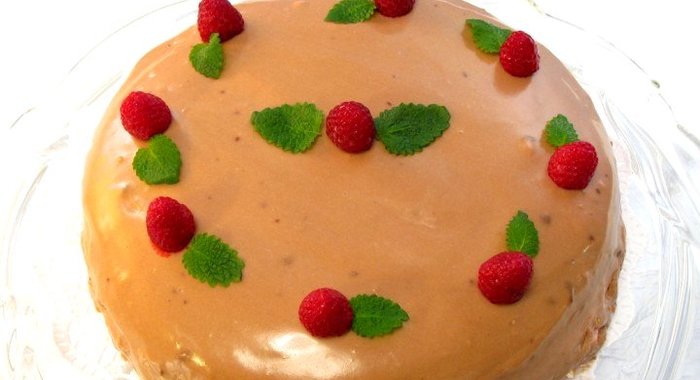 Торт с малиновым суфле