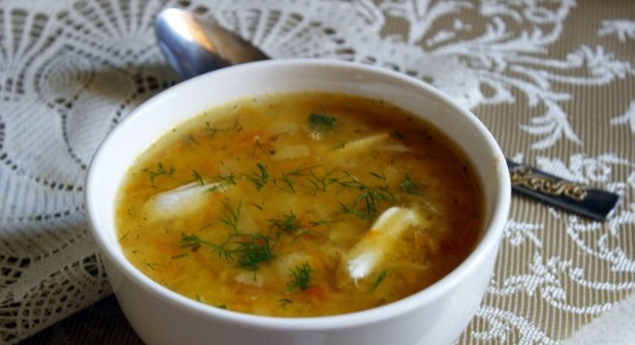 Пряный чечевичный суп на курином бульоне