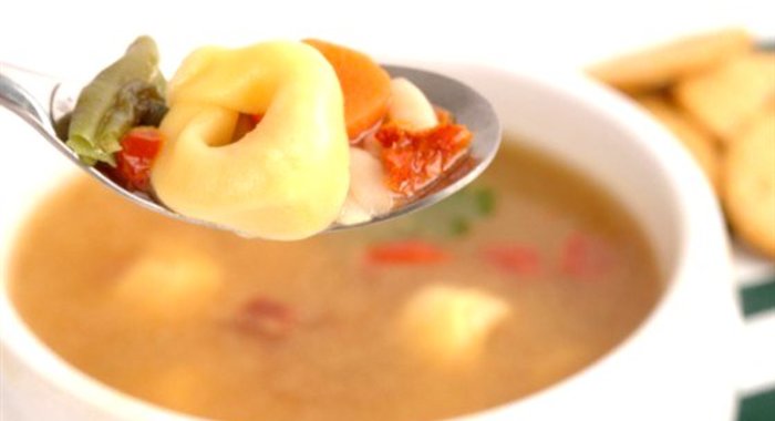 Овощной суп с тортеллини