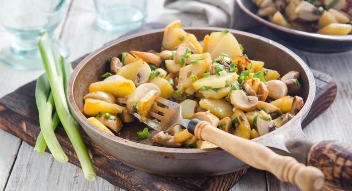 Рагу из шампиньонов с картофелем