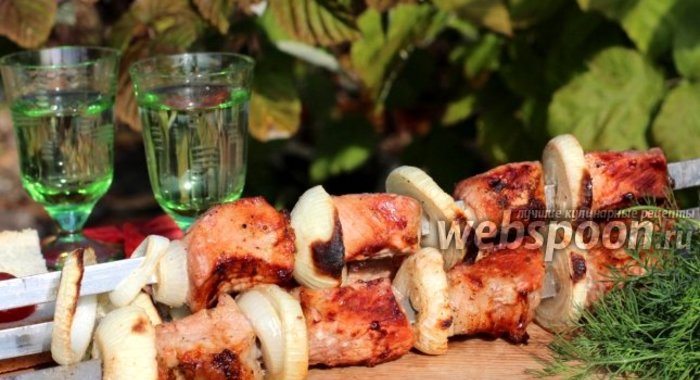 Шашлык из свинины в винном маринаде
