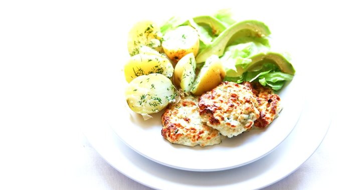 Духовые куриные котлеты с творожным сыром