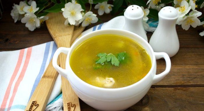 Гороховый суп с куриными крыльями