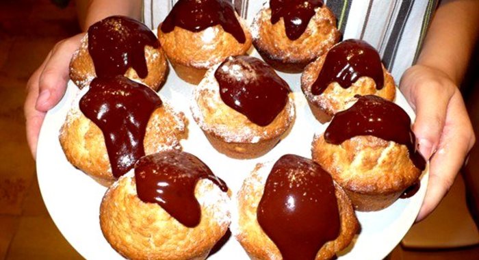 Ванильные капкейки с шоколадным кремом