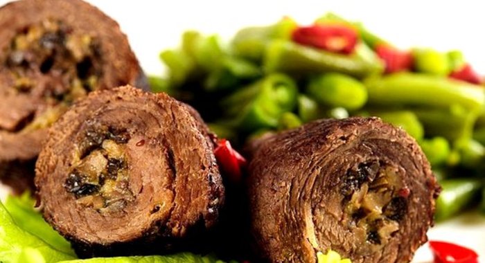 Мясные рулетики с грибами