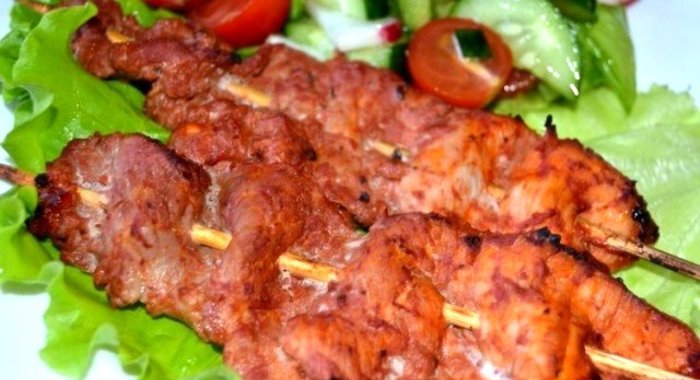 Мясо на шпажках в духовке
