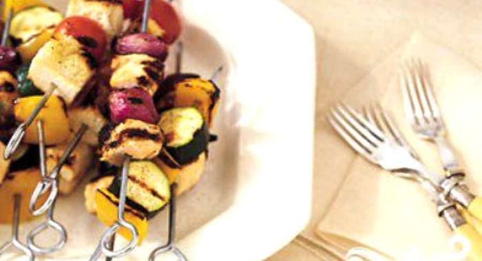 Куриный шашлык с луком и цуккини