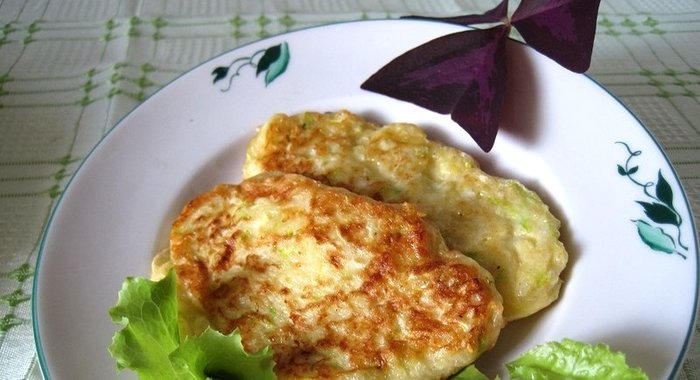 Кабачковые оладьи с сыром