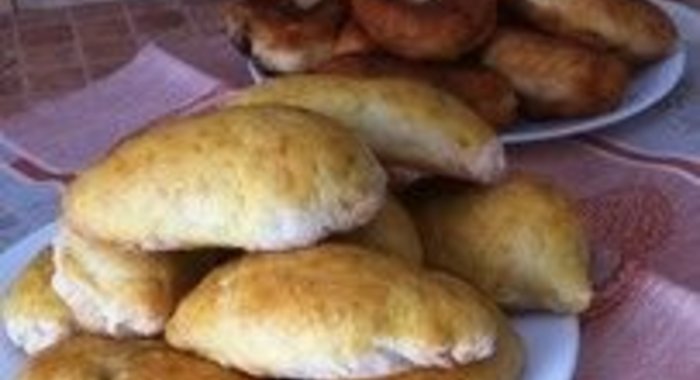 Пирожки дрожжевые на сухих дрожжах с грибами