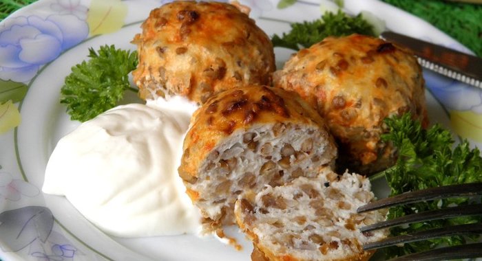 Тефтели с гречкой в духовке