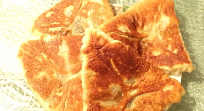 треугольники с картофелем и грибами