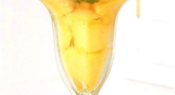Быстрое мороженое из манго