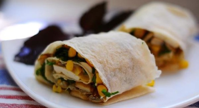 Рулет с тофу и грибами