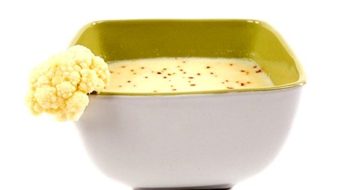 Суп-пюре из цветной капусты на костном бульоне