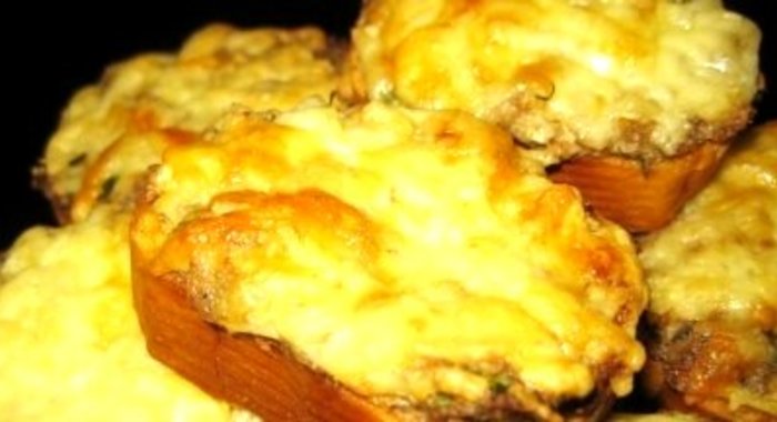 Бутерброды с сайрой и яйцом