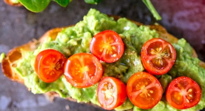 Бутерброды с намазкой из авокадо