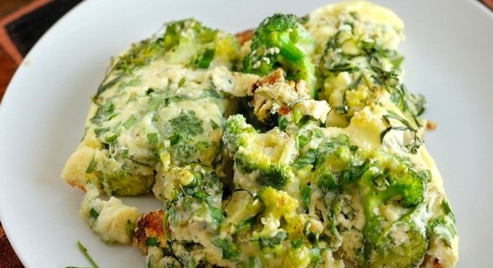 Омлет с брокколи в духовке