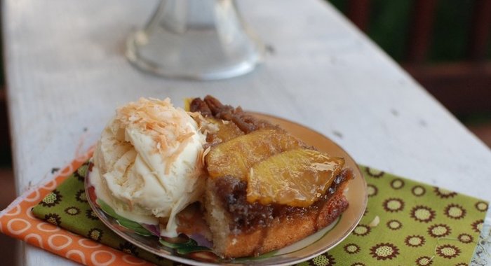 Ананасовый пирог с орехами пекан