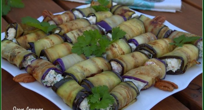 Рулетики из баклажан с тремя начинками