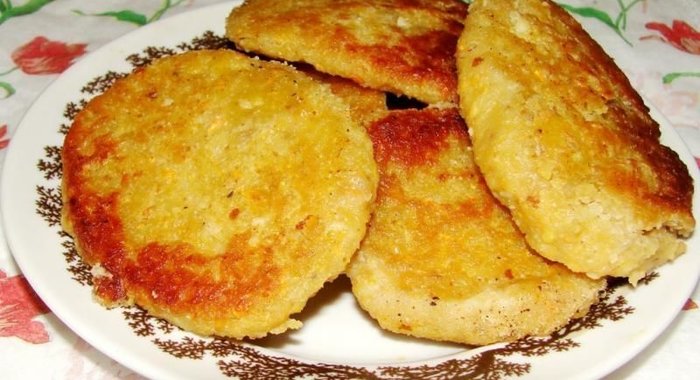 Гороховые котлеты с чесноком