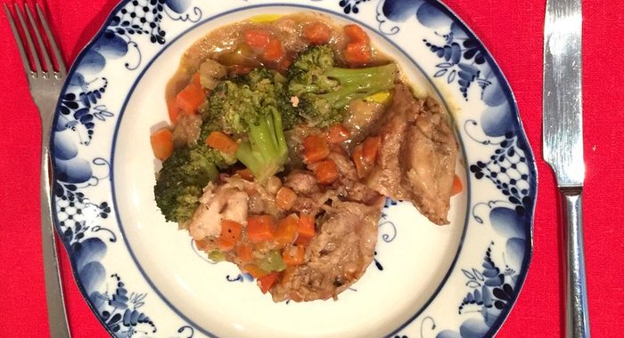 Рагу «Ткемали» из курицы с брокколи