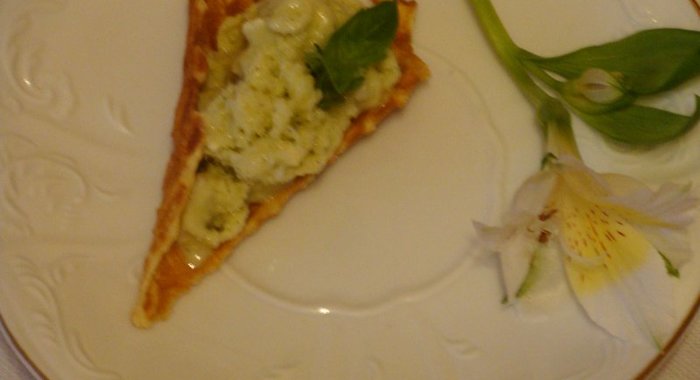 Итальянское мороженое «Джелато» со вкусом базилика и ванили «Пряность цвета»