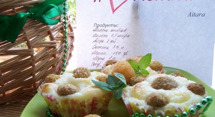 Маффины с желтой малиной и заварным кремом