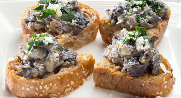 Бутерброды с грибной пастой