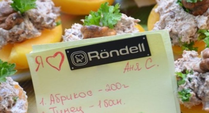 Мусс из тунца на абрикосах