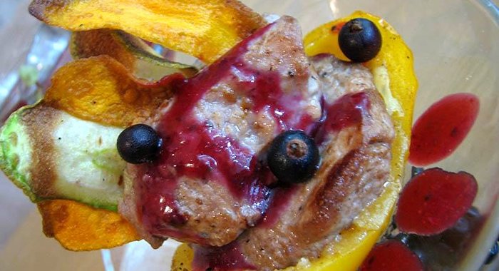 Медальон свиной в смородиновом соке