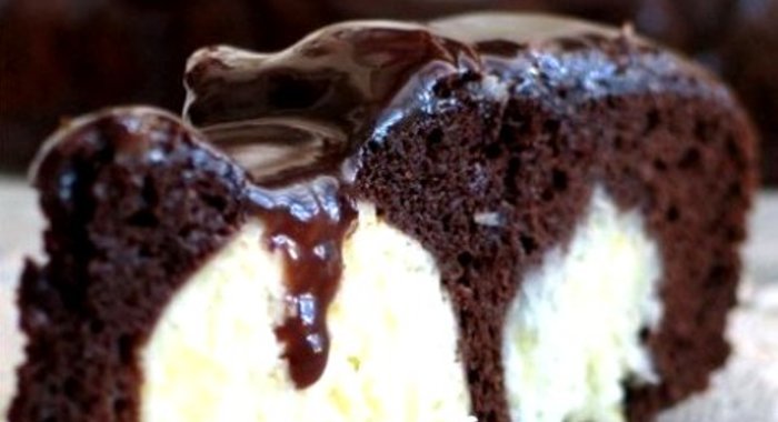 Шоколадный пирог с кокосово-творожными шариками