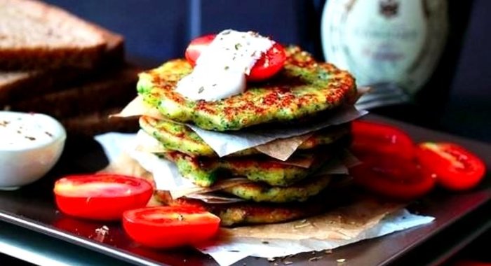 Оладьи из брокколи с сыром