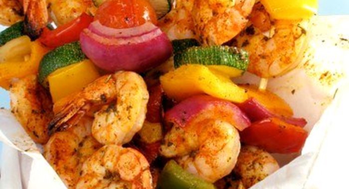 Шашлыки из креветок и цукини в итальянских травах