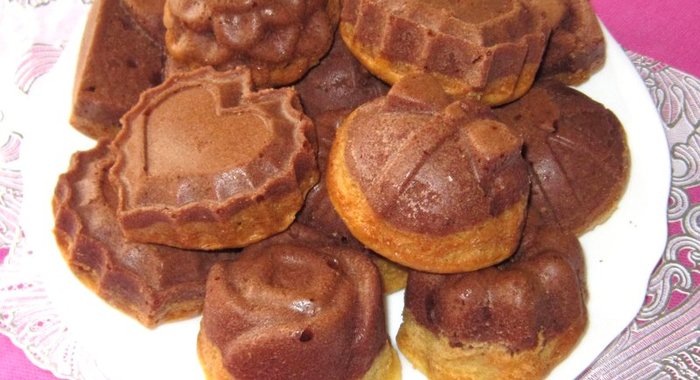 Кексы с горьким и белым шоколадом