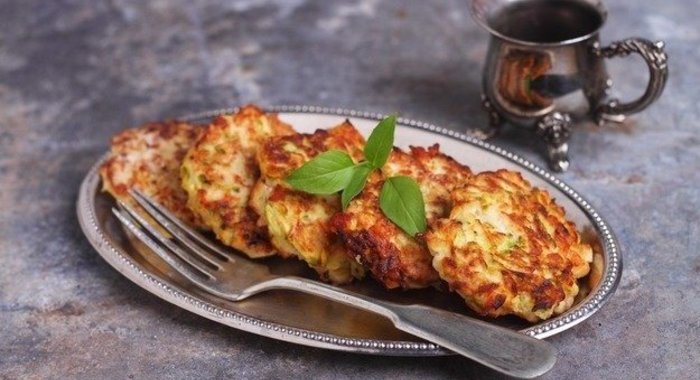 Котлеты из капусты с луком