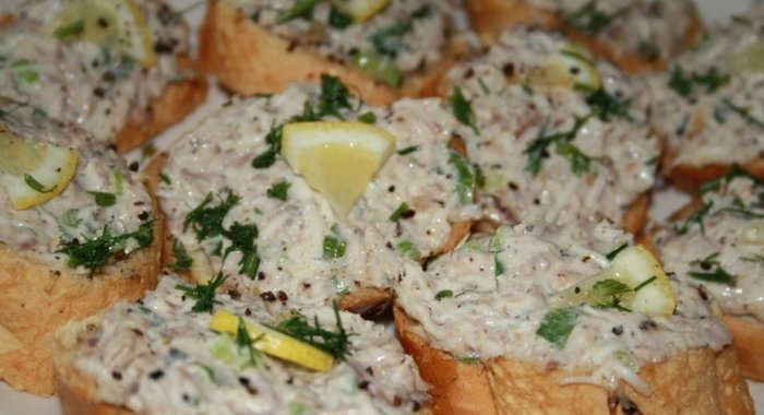 Бутерброды с печенью трески