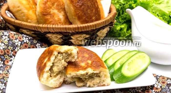 Жареные пирожки с картофелем и куриной печенью