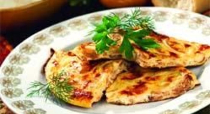 Омлет с тунцом и сыром фета