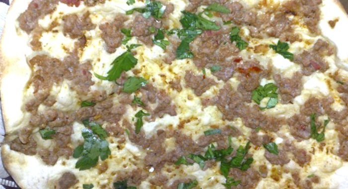 Лахмаджун (Азербайджанская пицца)