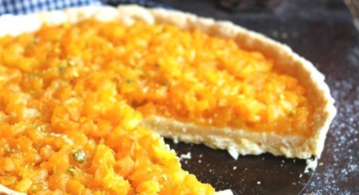 Абрикосовый тарт с миндальным кремом и ванилью