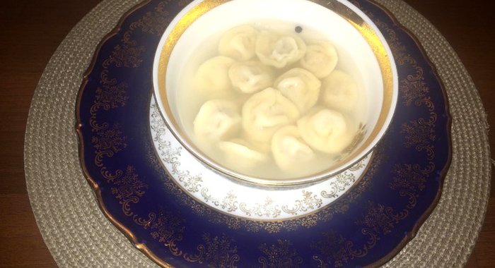 Домашние пельмени из говяжьего и куриного фарша