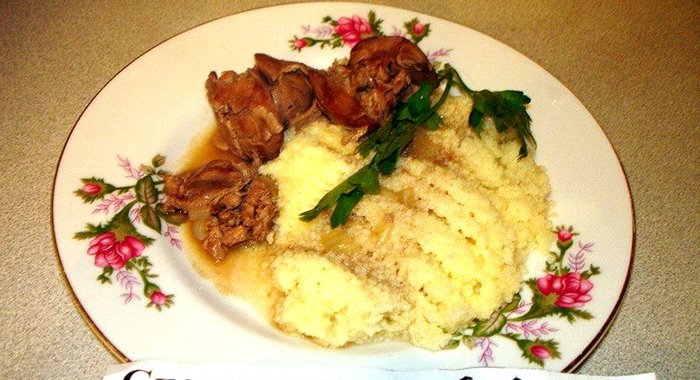 Печень куриная тушеная с вином