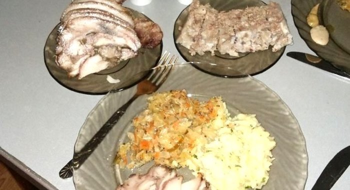 Рулет из свиной головы